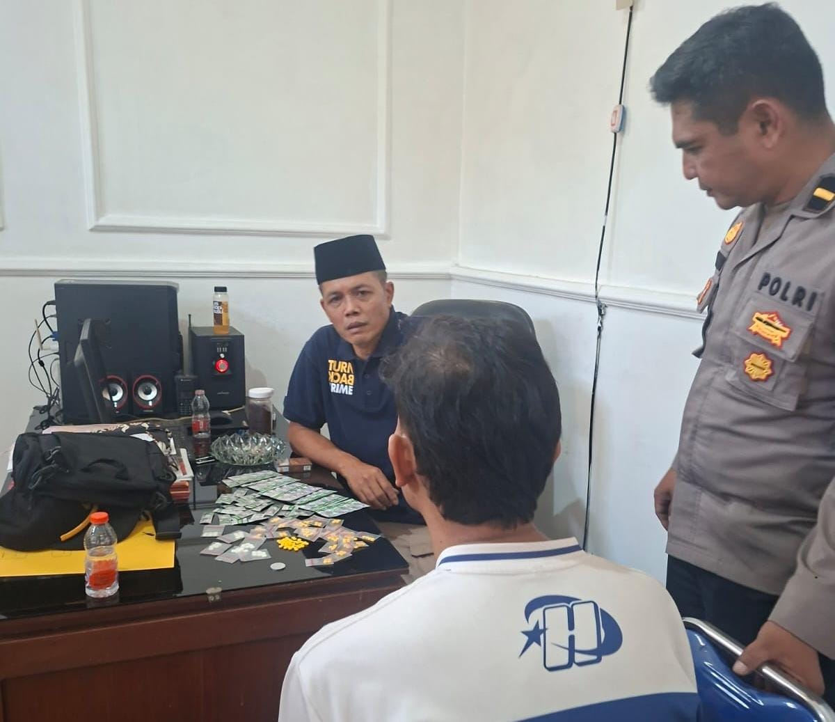 Terbongkar! Warung Minuman di Kersamanah Garut Diduga Jadi Kedok Jual Obat Keras, Ratusan Pil Disita