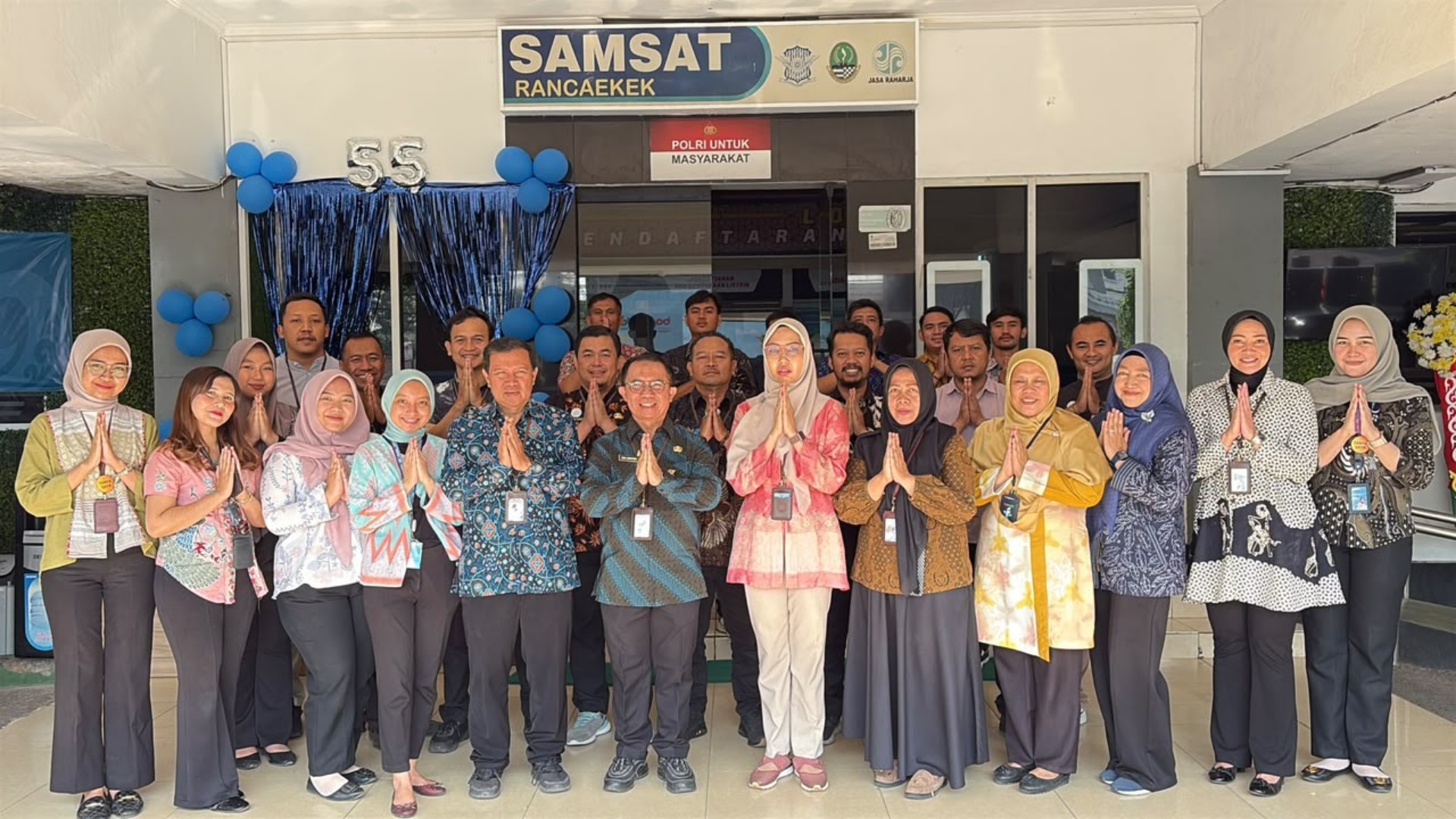 HUT ke-55 Bapenda Jabar, Samsat Rancaekek Tak Sekadar Layani Pajak, tapi Bangun Kedekatan dengan Masyarakat