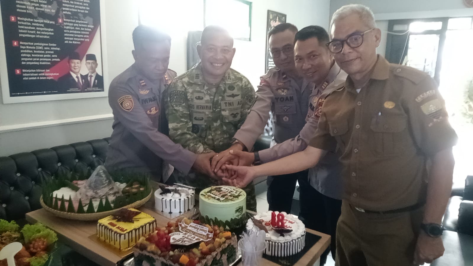 HUT TNI ke-81, Sinergi TNI-Polri dan Masyarakat Makin Solid di Tanjungsari